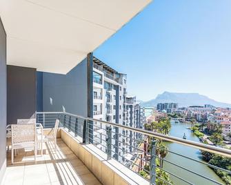 Knightsbridge 902e By Ctha - Century City - Balcony