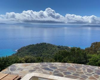 Superb sea view villa with swimming pool - Rayol-Canadel-sur-Mer - Вигляд зовні