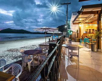 Hotel Village Enseada - Ubatuba - Balcón
