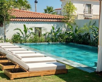 Zenoa Alacati - Alacati - Pool