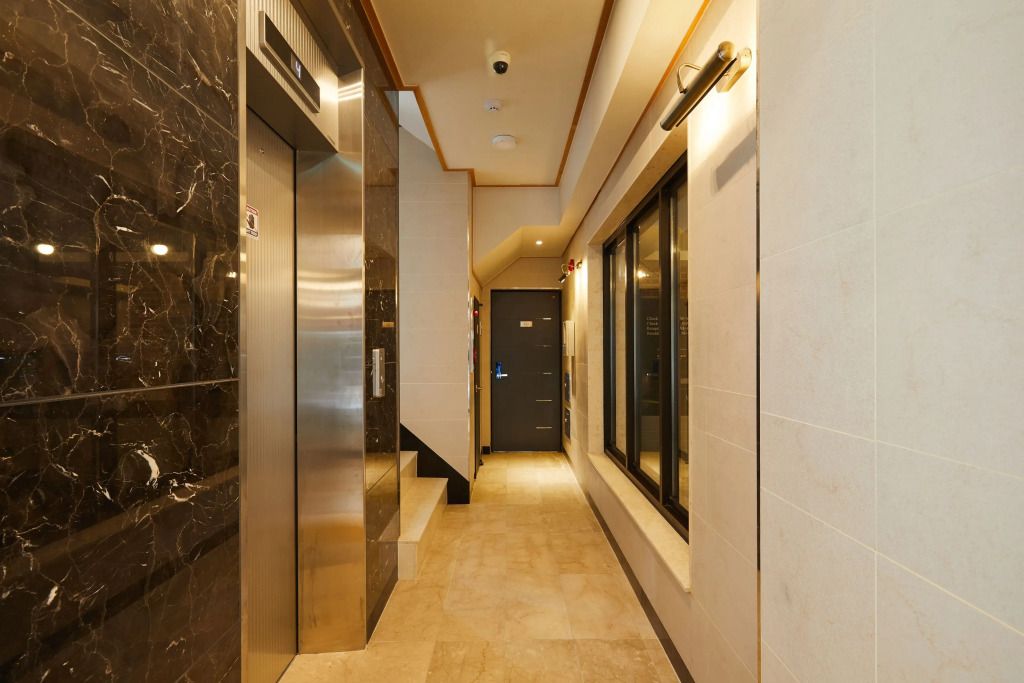 Red Stone Guest House