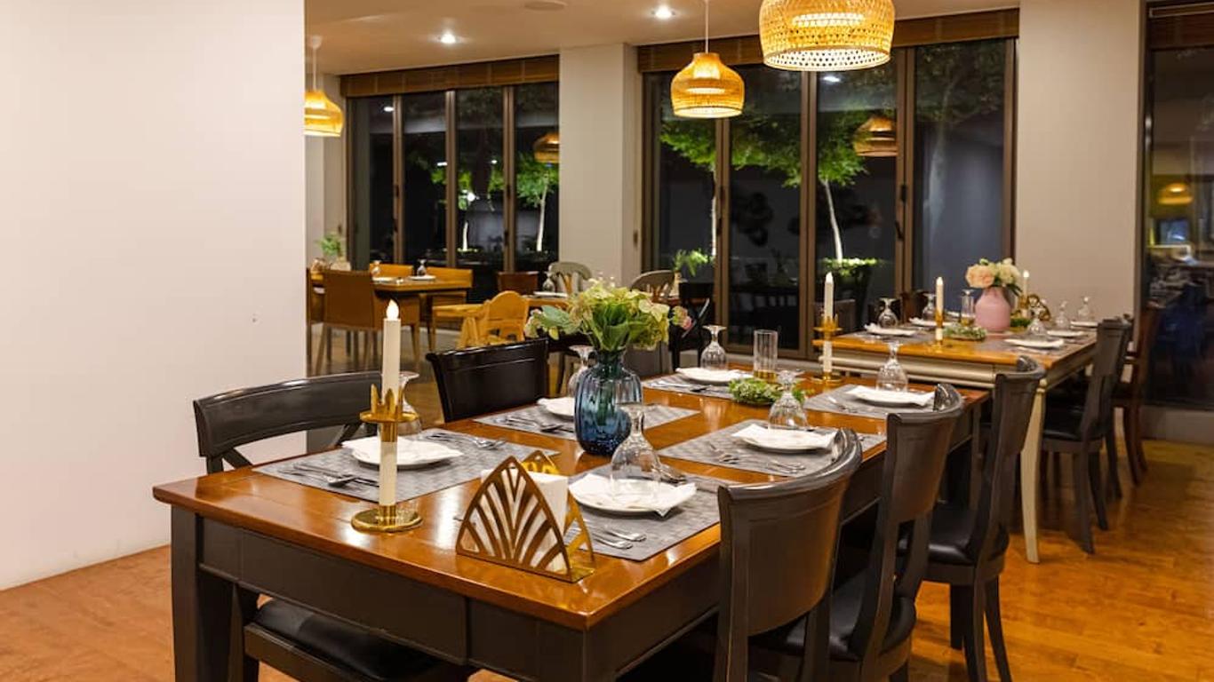 بالجونج إيميليا هوتل