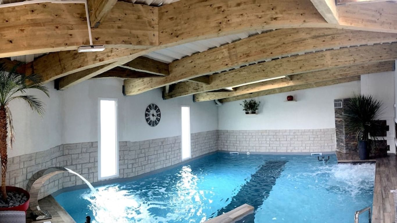 Hôtel Calme Des Pins & Spa