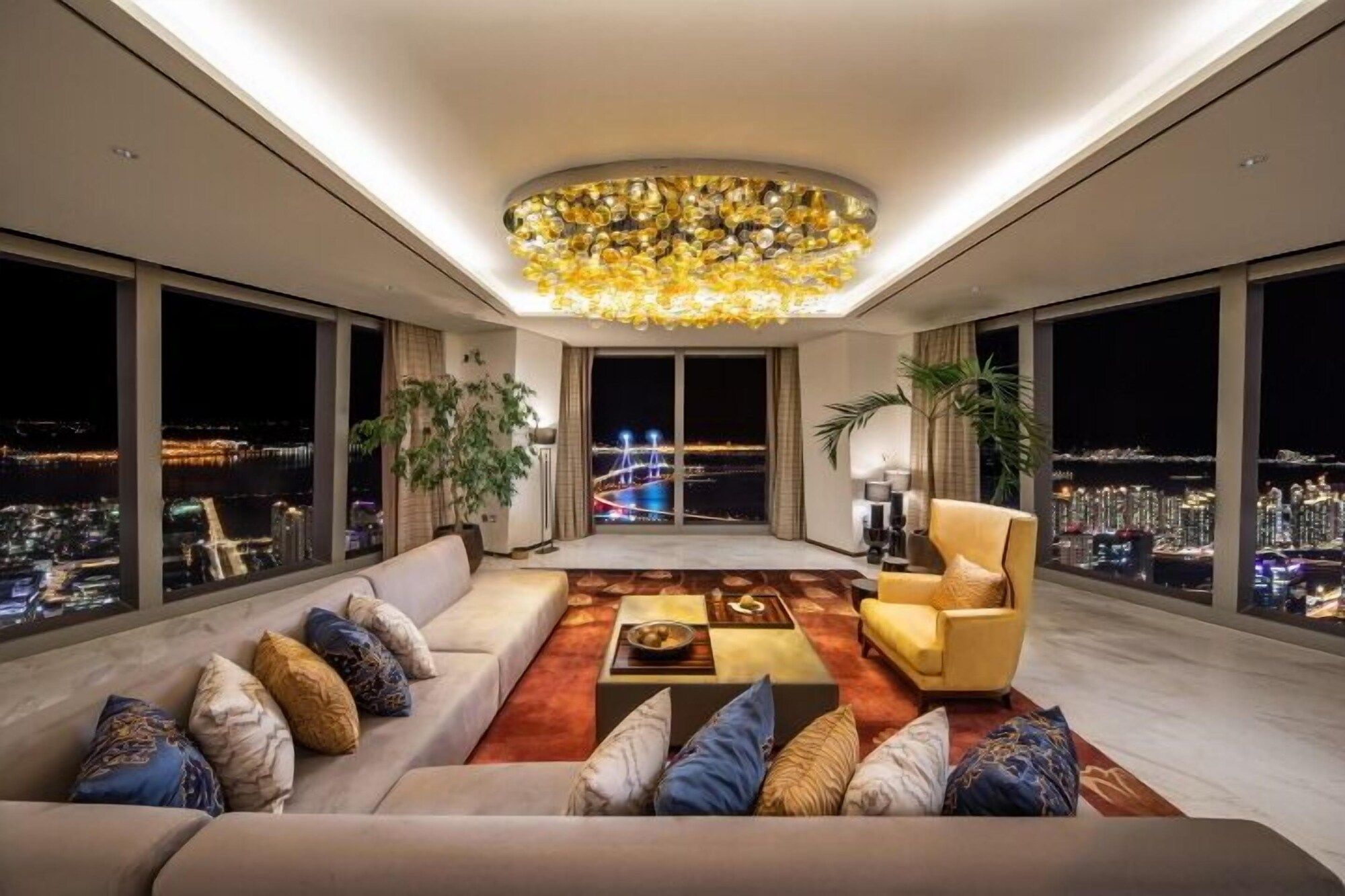 أوكاوود بريمير إنشيون