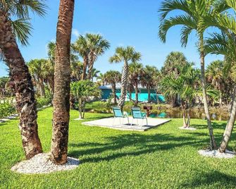 West End Paradise Sanddollar 7 - Quaint Hotel Style Room near the Beach - Sanibel - Piscina