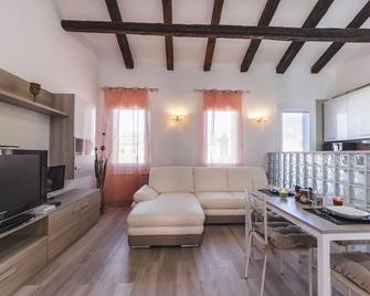 كا لورا - البندقية - غرفة معيشة