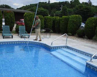 Sunset Inn - Lee - Pool
