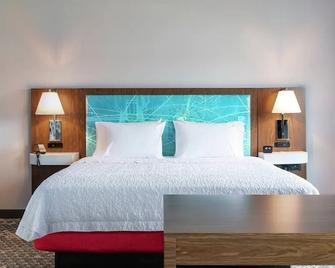 Hampton Inn & Suites Howell - Howell - Bedroom