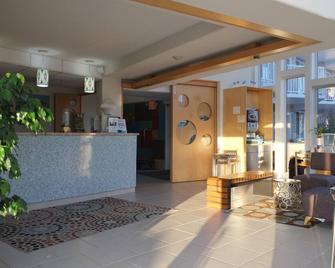 Shalimar Resort - Wildwood Crest - Front desk