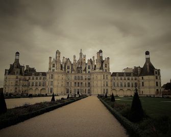 Auberge Du Grand Dauphin - Dhuizon