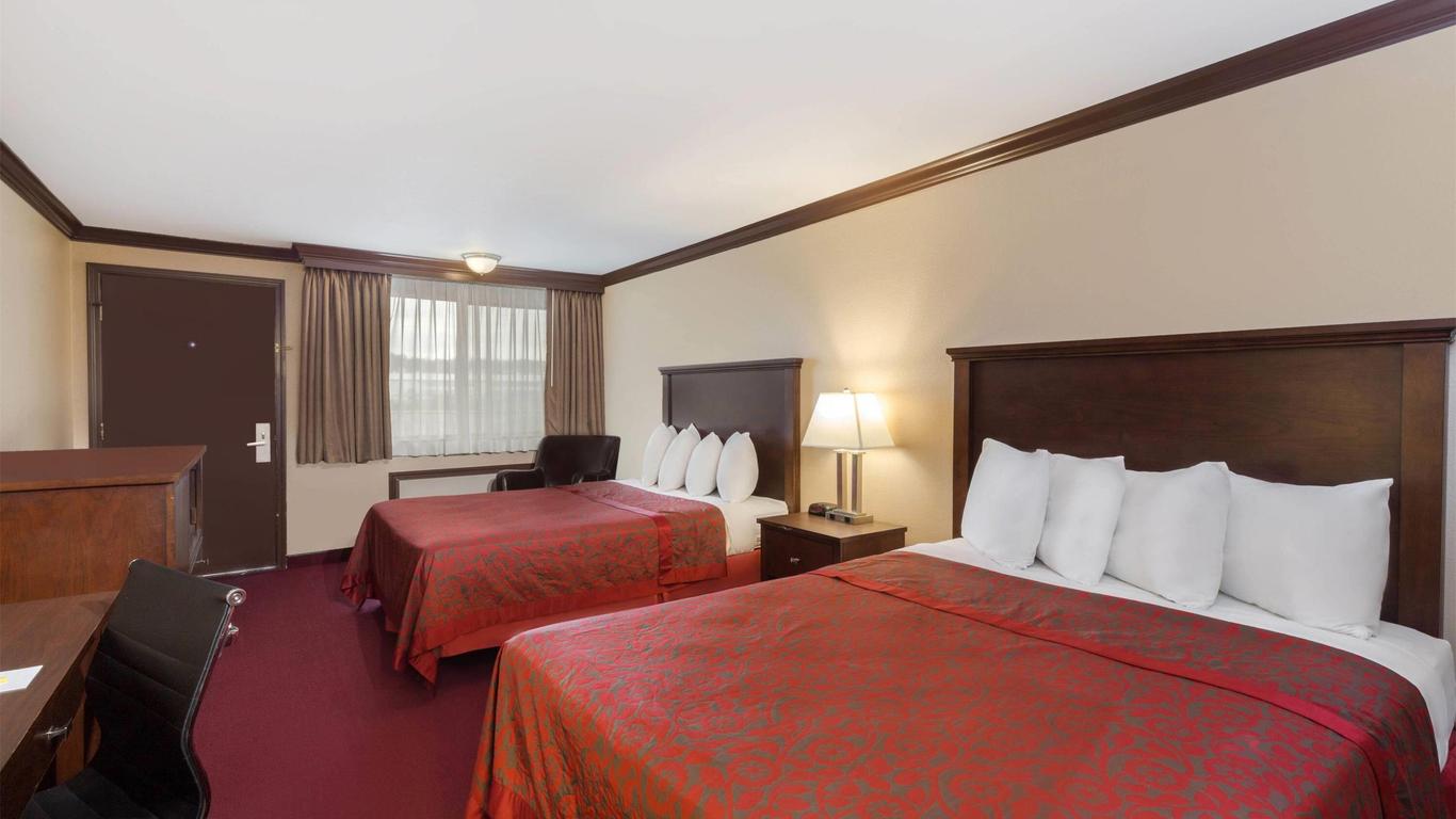 Days Inn by Wyndham Auburn