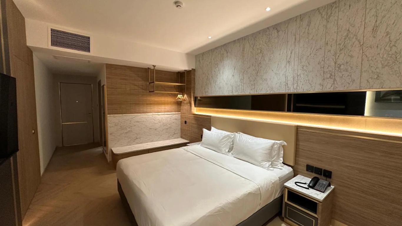 Grand City Hotel