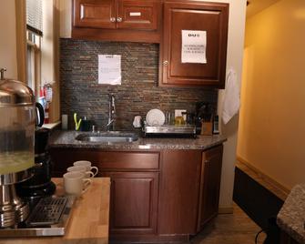 Duo Nomad - Washington, D.C. - Kitchen