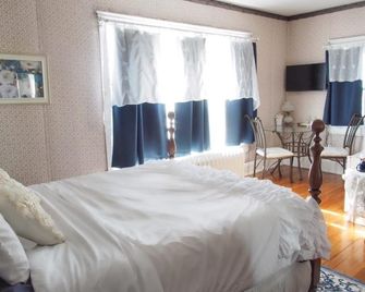 The Bissing House - Hays - Schlafzimmer