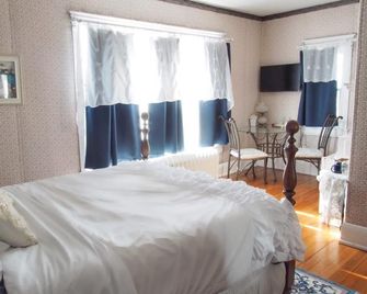 The Bissing House - Hays - Habitación