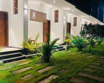 Asai surf inn Arugambay - Arugam
