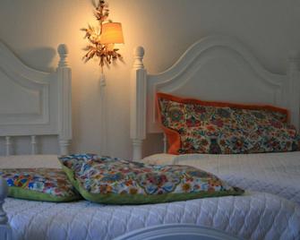 Moby Dick Lodge - Cascais - Bedroom