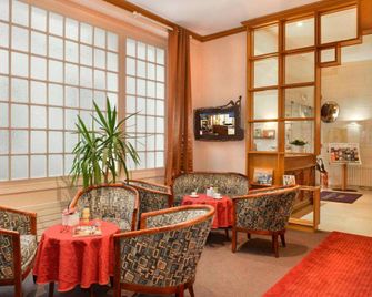 Logis Hôtel Des Châteaux De La Loire - Tours - Lounge