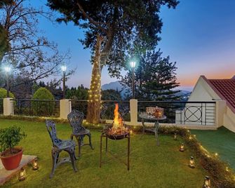 8fold-Pinecrest By Larisa, Bhimtal - Bhimtal - Patio