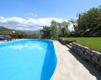 B&B la Concordia - Serravalle Pistoiese - Piscina