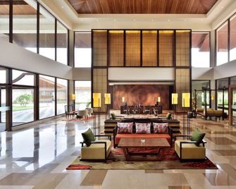 Radisson Blu Plaza Resort & Convention Centre Karjat - Karjat - Hall d’entrée