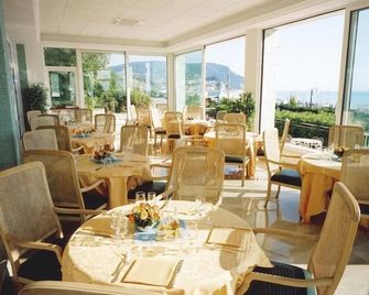 Numana Palace - Numana - Restaurante