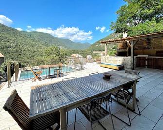 Authentic village house with swimming pool in the heart of the Alta Rocca - Zoza - Sainte-Lucie-de-Tallano - Restaurant