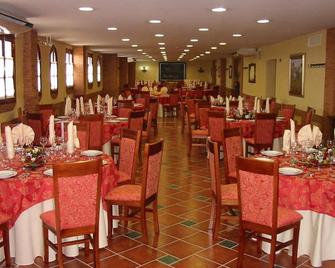 Hostal-Restaurante El Paisano - Utrera - Restaurante