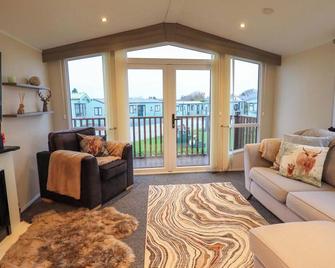 Highlands Way Lodge - Workington - Living room
