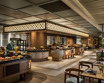 DoubleTree by Hilton Surabaya - סוראבאיה - מסעדה