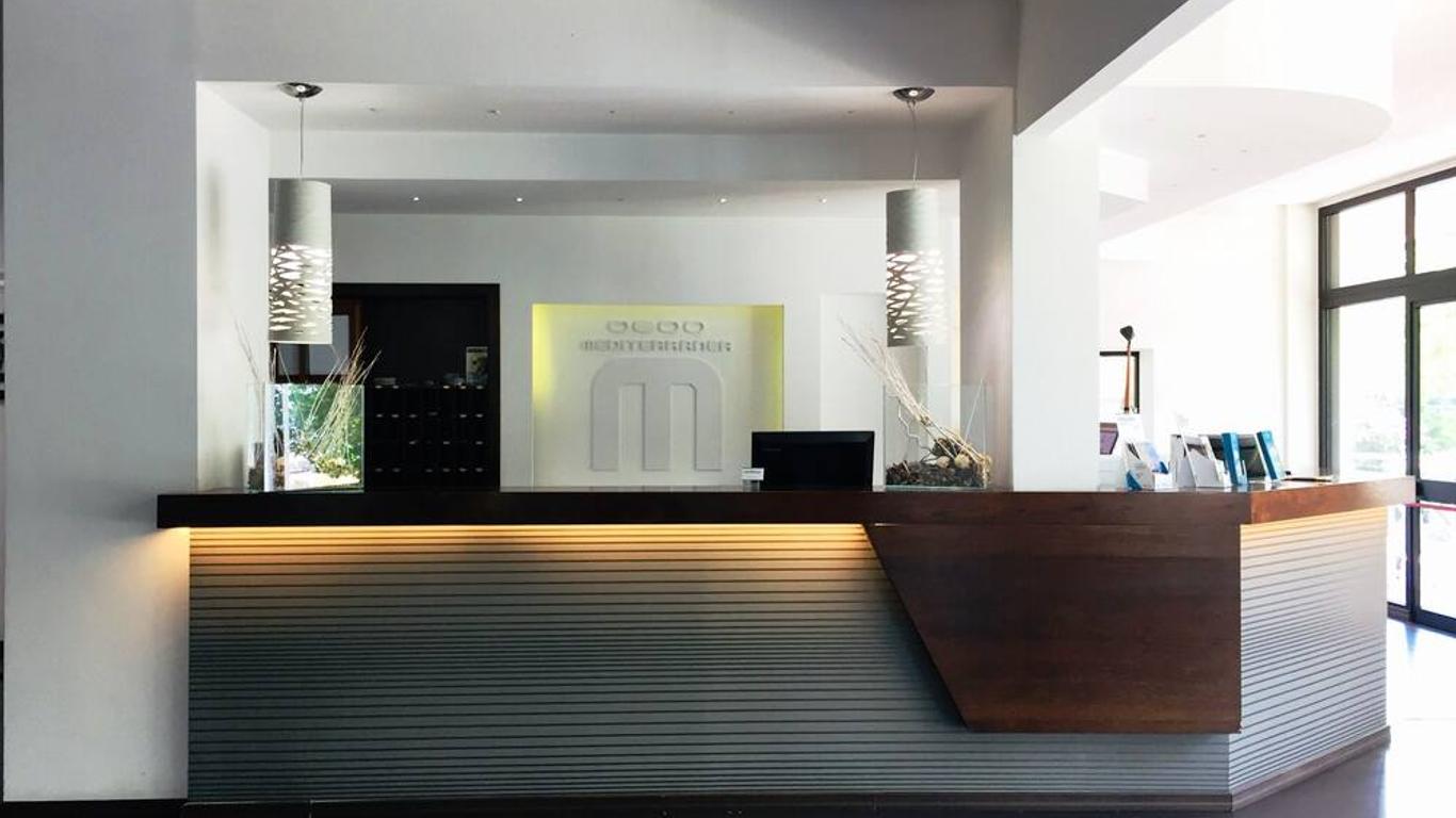 ميديتيرانيا هوتل آند كونفينشن سنتر