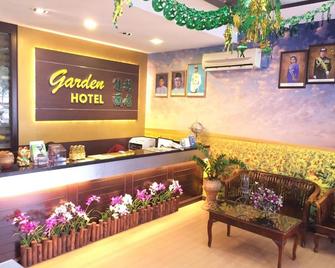 Pontian Garden Hotel - Pontian - Front desk