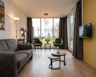 Cottage on a vacation park - De Cocksdorp - Вітальня