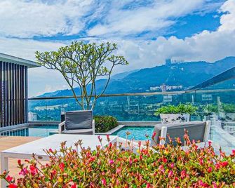 Cloud Deck at Windmill Upon Hills Genting Highland by HCK - Genting Highlands - Balcone