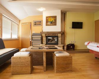 Guest House Celan - Starše - Living room
