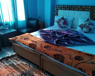 Love Kush Cottage - Shimla - Bedroom