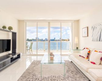 Golden Bay 408 - Санні-Айлс-Біч - Вітальня