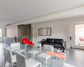 Cortirola luxury apartment - Pesaro - Salle à manger