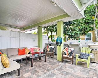 Driftwood Beach Suite - Walk to Clearwater Bch - Clearwater - Βεράντα