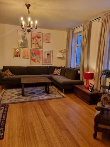 Pæn central lejlighed med gratis parkering – Randers