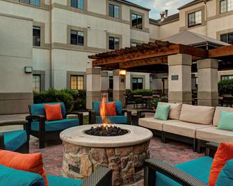 Hyatt House Morristown - Morristown - Патіо