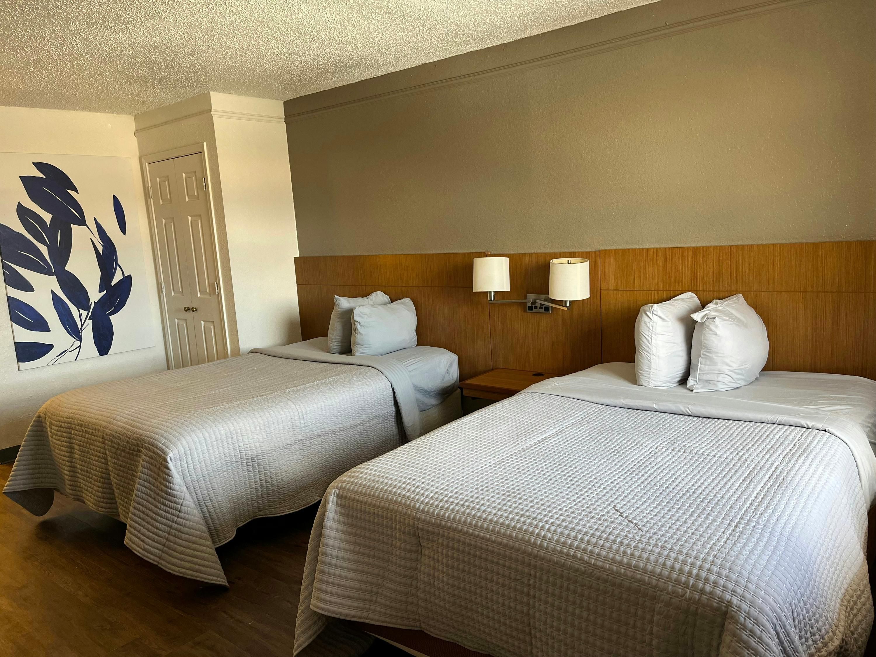 جو 2 إن آند سويتس باي ريليانس - سان انطونيو - غرفة نوم