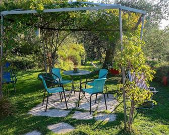 Apartment Glicine by Interhome - Arnasco - Patio