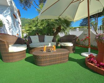 아이리스 호텔 - 포리오 - 파티오