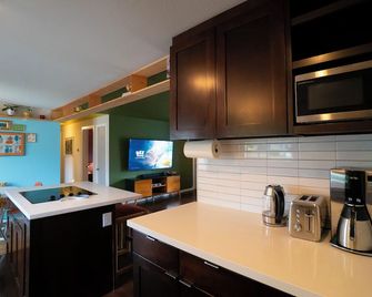 The Rhody House - A Stylish Seattle Area Getaway Near Lake & Hiking - Lake Stevens - Cocina