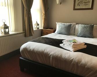 The Dillwyn Arms Hotel - Swansea - Schlafzimmer