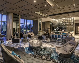 Intercontinental Hotels NHA Trang By IHG - Nha Trang - Lounge