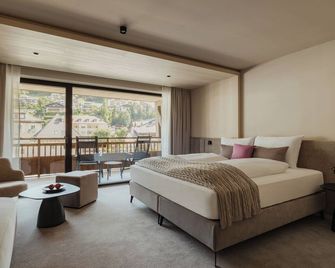 Hotel Cosmea 4 Stars - Your Dolomites Experience - Urtijëi - Sypialnia