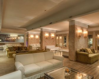 Plaza Hotel Lucchesi - Florence - Lounge