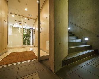 Super Hotel Midosujisen Esaka - Suita - Schodiště